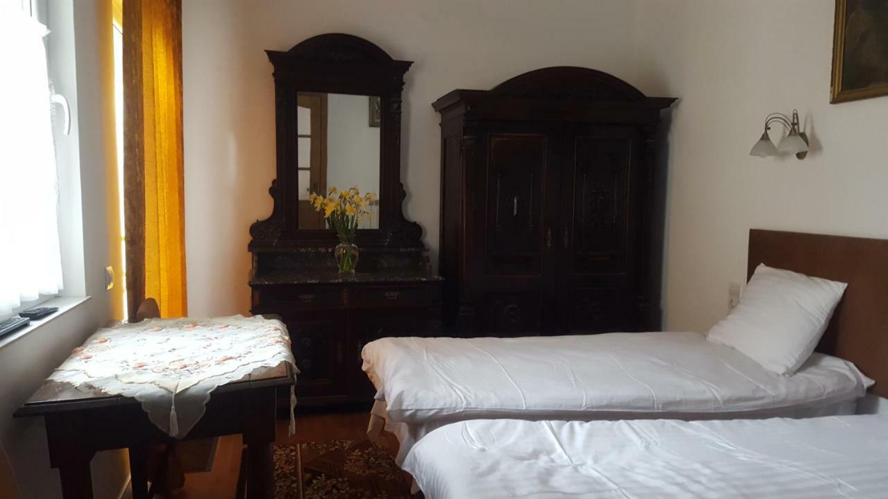 Room In An Old House Truszkavec Kültér fotó