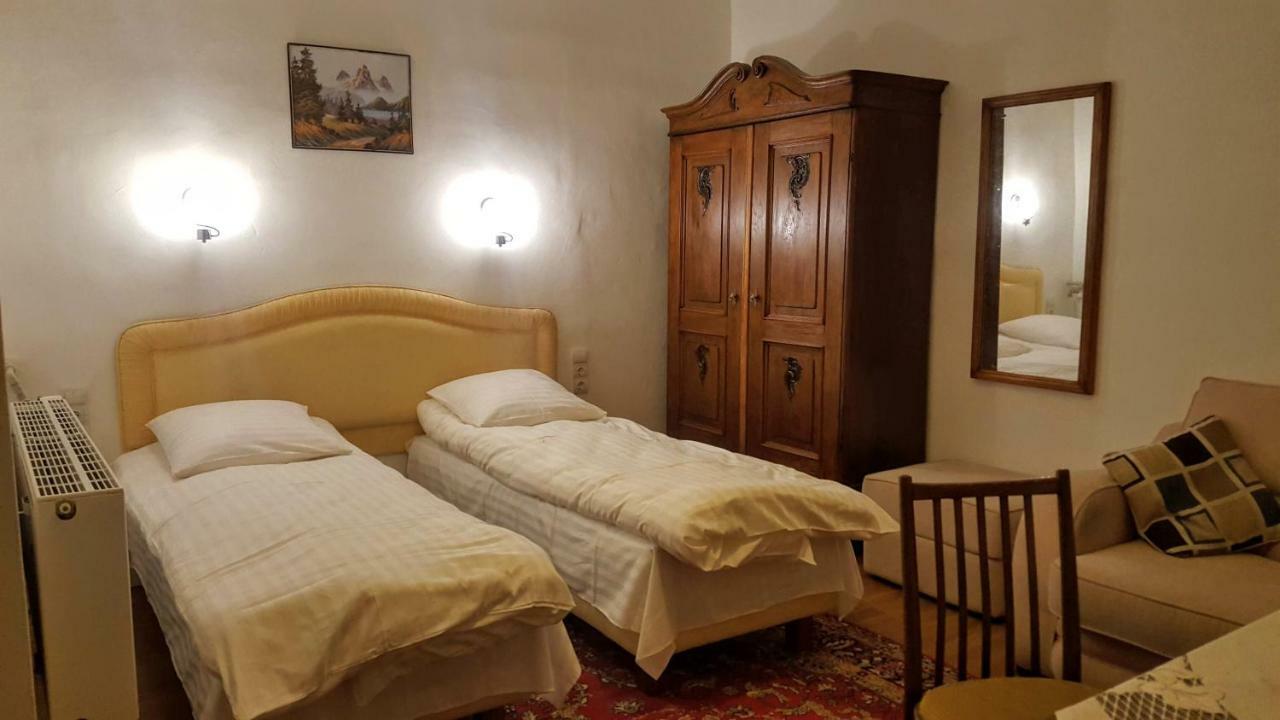 Room In An Old House Truszkavec Kültér fotó